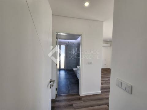 Moradia T4 Venda em Fernão Ferro,Seixal