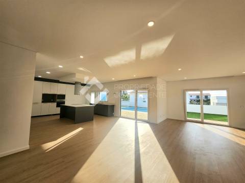 Moradia T4 Venda em Azeitão (São Lourenço e São Simão),Setúbal