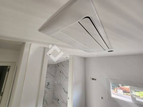 Moradia Geminada T4+1 Venda em Fernão Ferro,Seixal