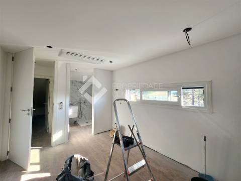 Moradia Geminada T4+1 Venda em Fernão Ferro,Seixal