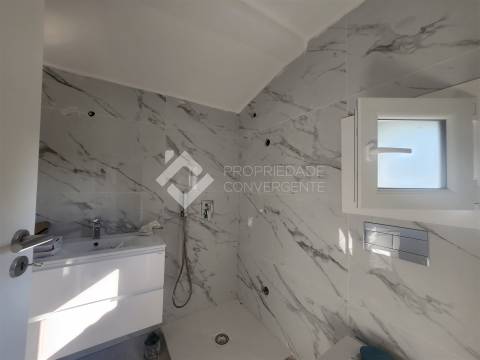 Moradia Geminada T4+1 Venda em Fernão Ferro,Seixal