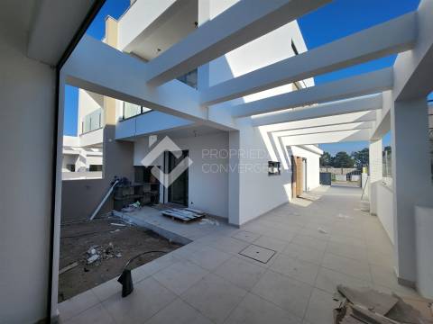 Moradia Geminada T4+1 Venda em Fernão Ferro,Seixal