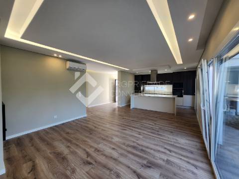 Moradia T3 Venda em Fernão Ferro,Seixal