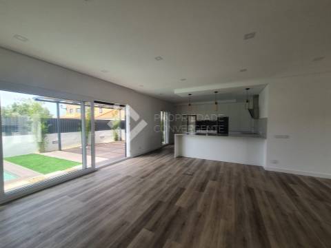 Moradia T3 Venda em Fernão Ferro,Seixal