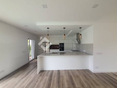 Moradia T3 Venda em Fernão Ferro,Seixal