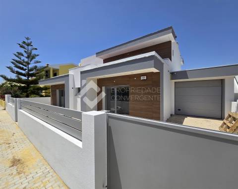 Moradia T4 Venda em Azeitão (São Lourenço e São Simão),Setúbal