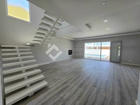 Moradia T4 Venda em Azeitão (São Lourenço e São Simão),Setúbal