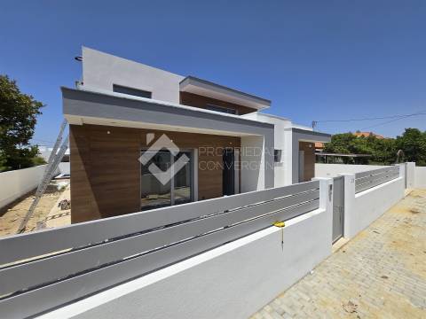 Moradia T4 Venda em Azeitão (São Lourenço e São Simão),Setúbal