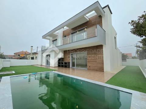 Moradia T4 Venda em Azeitão (São Lourenço e São Simão),Setúbal