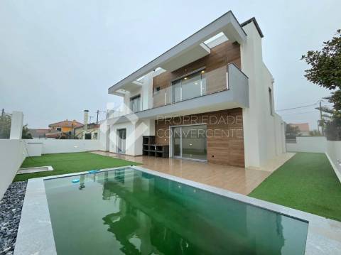 Moradia T4 Venda em Azeitão (São Lourenço e São Simão),Setúbal