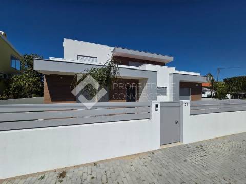 Moradia T4 Venda em Azeitão (São Lourenço e São Simão),Setúbal