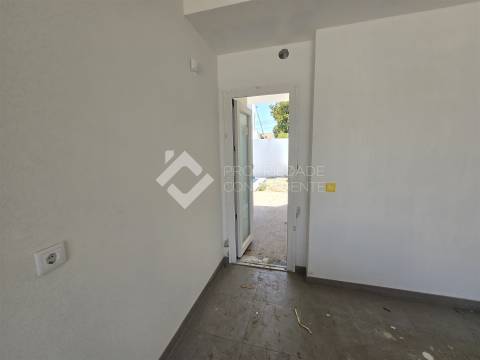 Moradia T4 Isolada com piscina - Azeitão