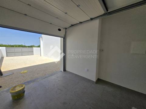 Moradia T4 Isolada com piscina - Azeitão