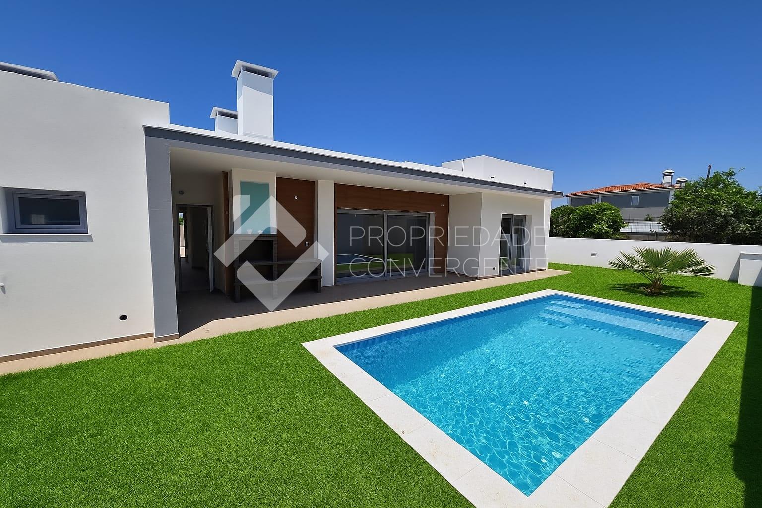 Moradia T4 Isolada com piscina - Azeitão