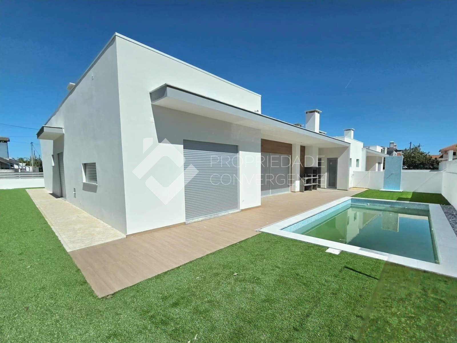 Moradia T4 Isolada com piscina - Azeitão