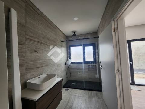 Moradia de Luxo T4 com piscina - Azeitão