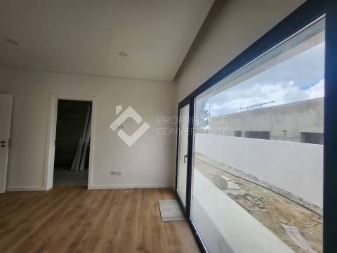 Moradia de Luxo T4 com piscina - Azeitão