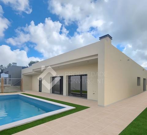 Moradia de Luxo T4 com piscina - Azeitão