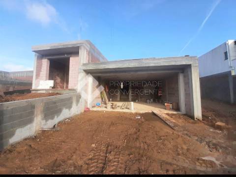 Moradia Geminada T3+1 Venda em Santa Maria da Feira, Travanca, Sanfins e Espargo,Santa Maria da Feira