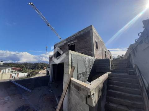 Moradia Geminada T3+1 Venda em Santa Maria da Feira, Travanca, Sanfins e Espargo,Santa Maria da Feira