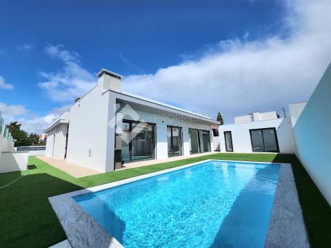 Moradia Isolada T4 com piscina - Azeitão