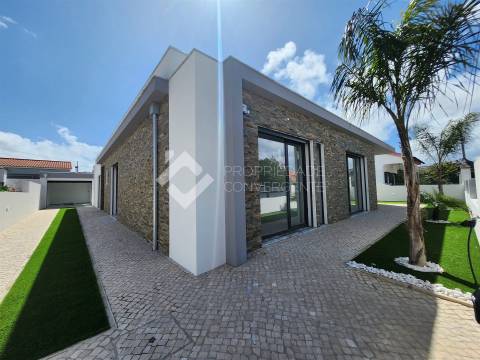 Moradia Isolada T4 com piscina - Azeitão