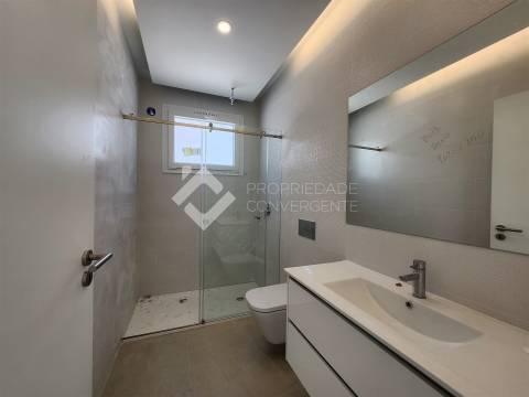 Moradia Isolada T4 com piscina - Azeitão