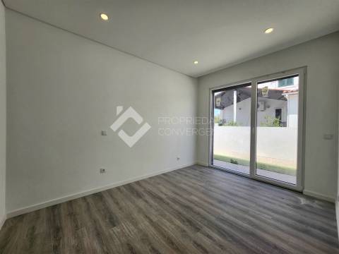 Moradia Isolada T4 com piscina - Azeitão
