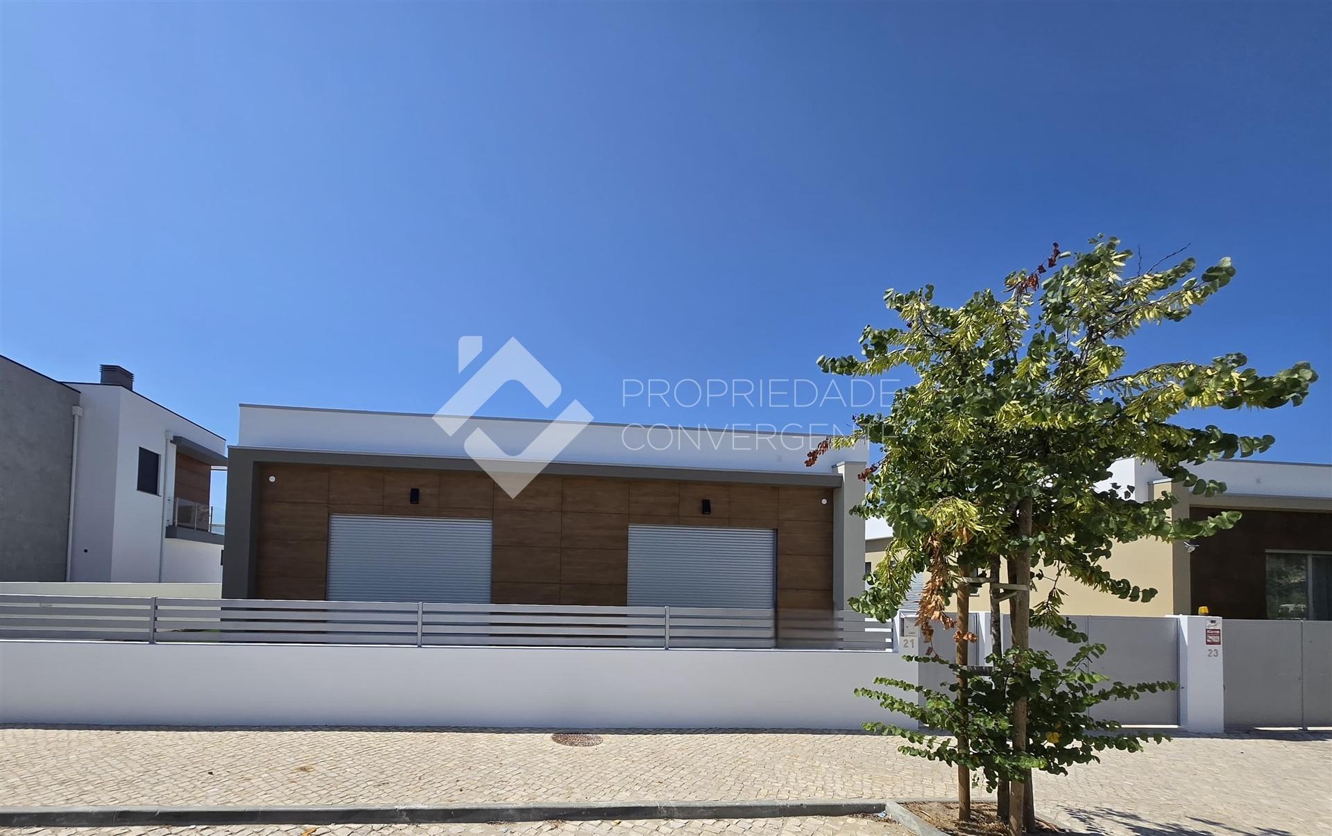 Moradia Isolada T4 com piscina - Azeitão