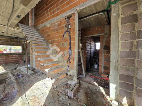 Moradia Isolada T4 com piscina - Azeitão