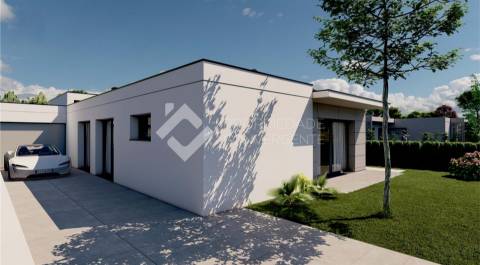 Moradia Isolada T4 com piscina - Azeitão