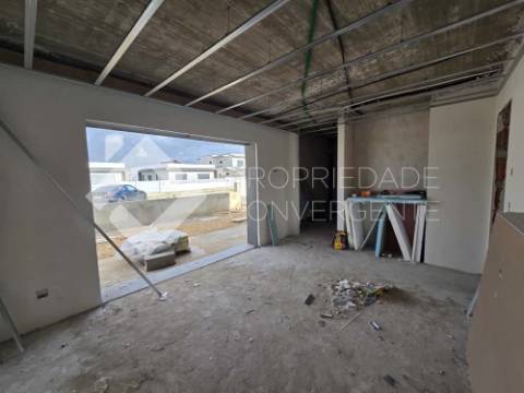 Moradia Isolada T4 com piscina - Azeitão