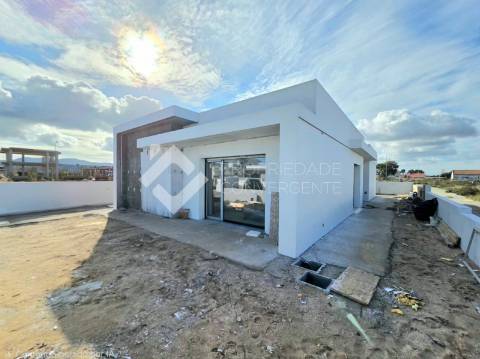 Moradia Isolada T4 com piscina - Azeitão