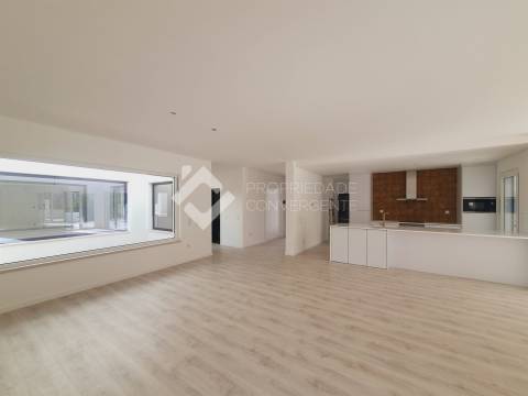 Moradia Isolada T3 com piscina - Azeitão