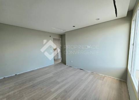 Moradia Isolada T3 com piscina - Azeitão