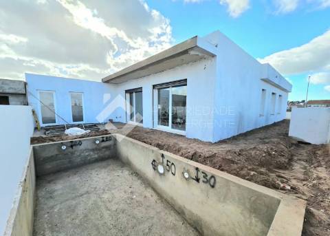 Moradia Isolada T3 com piscina - Azeitão