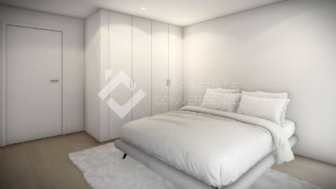 Moradia T4 com piscina - Charneca de Caparica