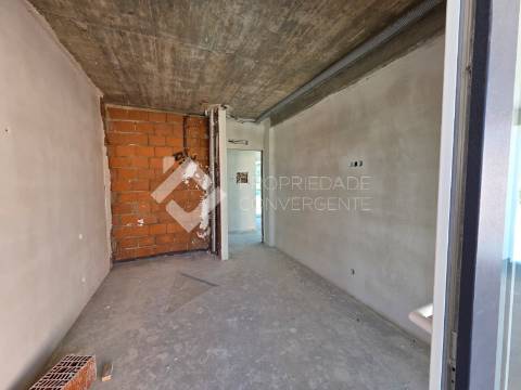 Moradia T4 com piscina - Charneca de Caparica