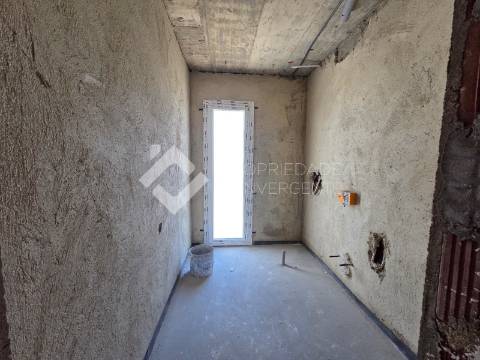 Moradia T4 com piscina - Charneca de Caparica