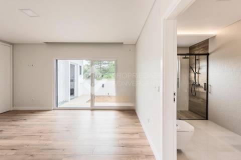 Moradia Isolada Térrea T3 com piscina - Fernão Ferro