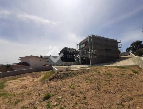 Moradia T4 com piscina - Vila Nova de Gaia