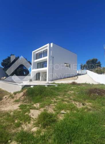 Moradia T4 com piscina - Vila Nova de Gaia