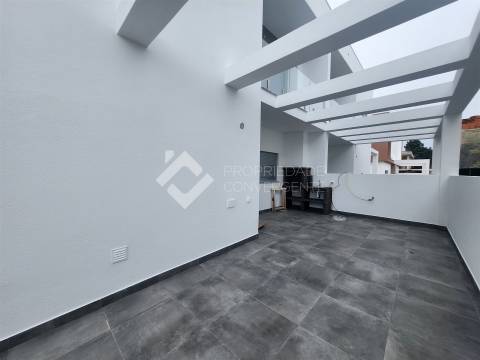 Moradia Geminada T3 com piscina - Pinhal do General