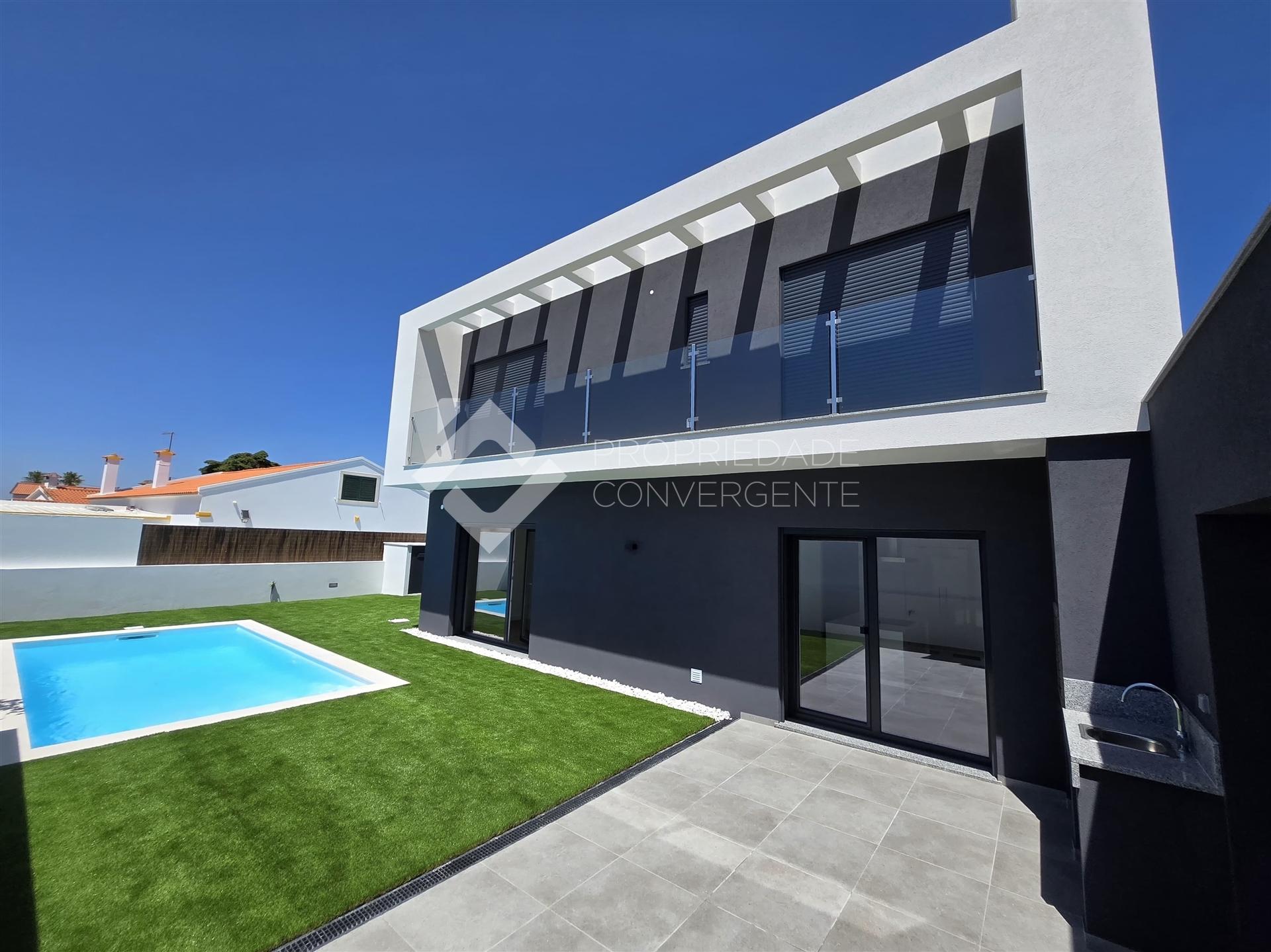 Moradia Isolada T4 com piscina - Azeitão