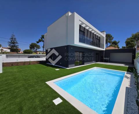 Moradia Isolada T4 com piscina - Azeitão