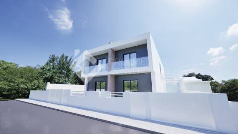 Moradia Geminada T3 com piscina - Fernão Ferro