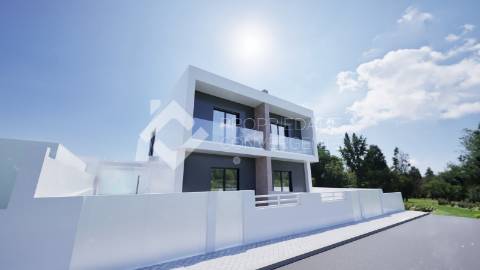 Moradia Geminada T3 com piscina - Fernão Ferro