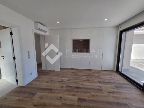 Moradia T5 isolada - Quinta do Anjo, Palmela