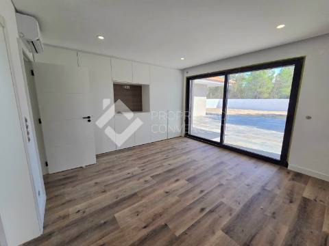 Moradia T5 isolada - Quinta do Anjo, Palmela