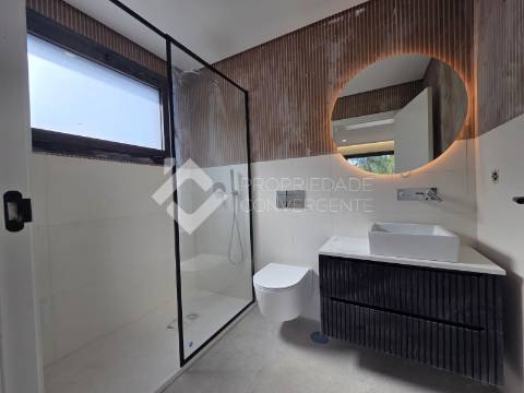 Moradia T5 isolada - Quinta do Anjo, Palmela